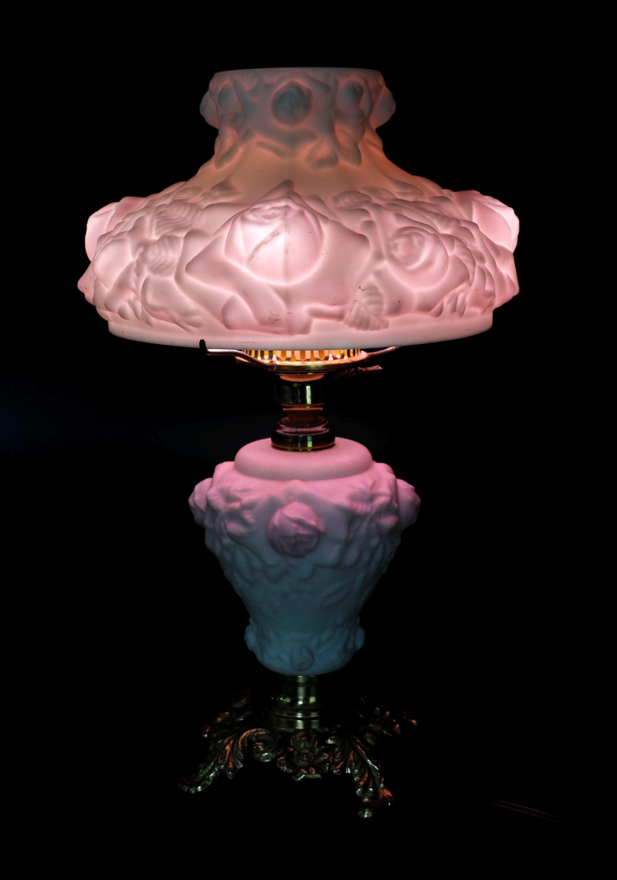 Vintage Fenton Puffy Rose Glass Lamp