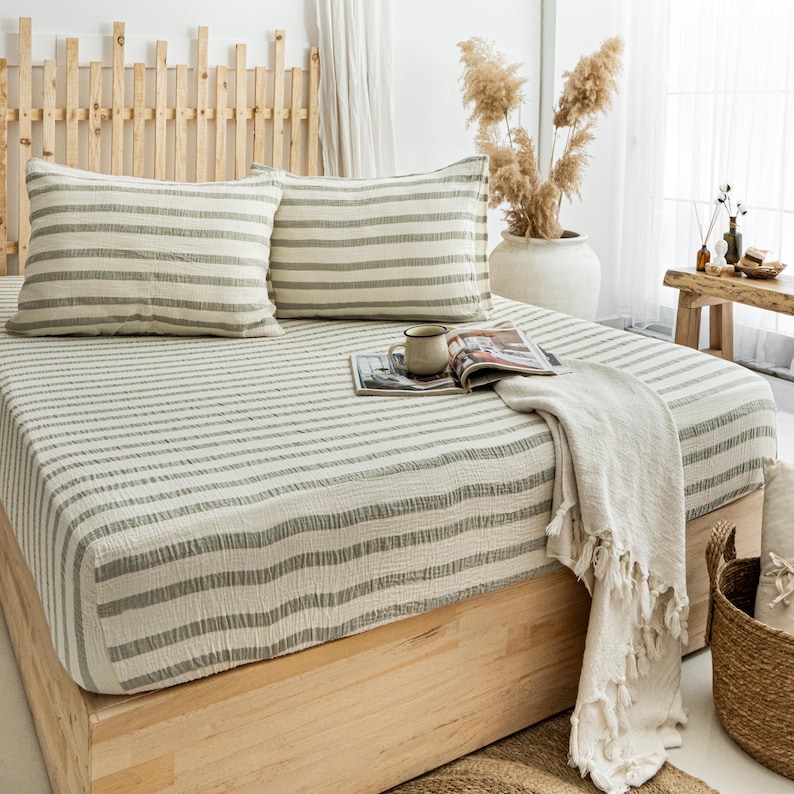 Muslin bed sheet
