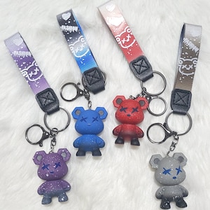 Kaws keychain - Etsy 日本