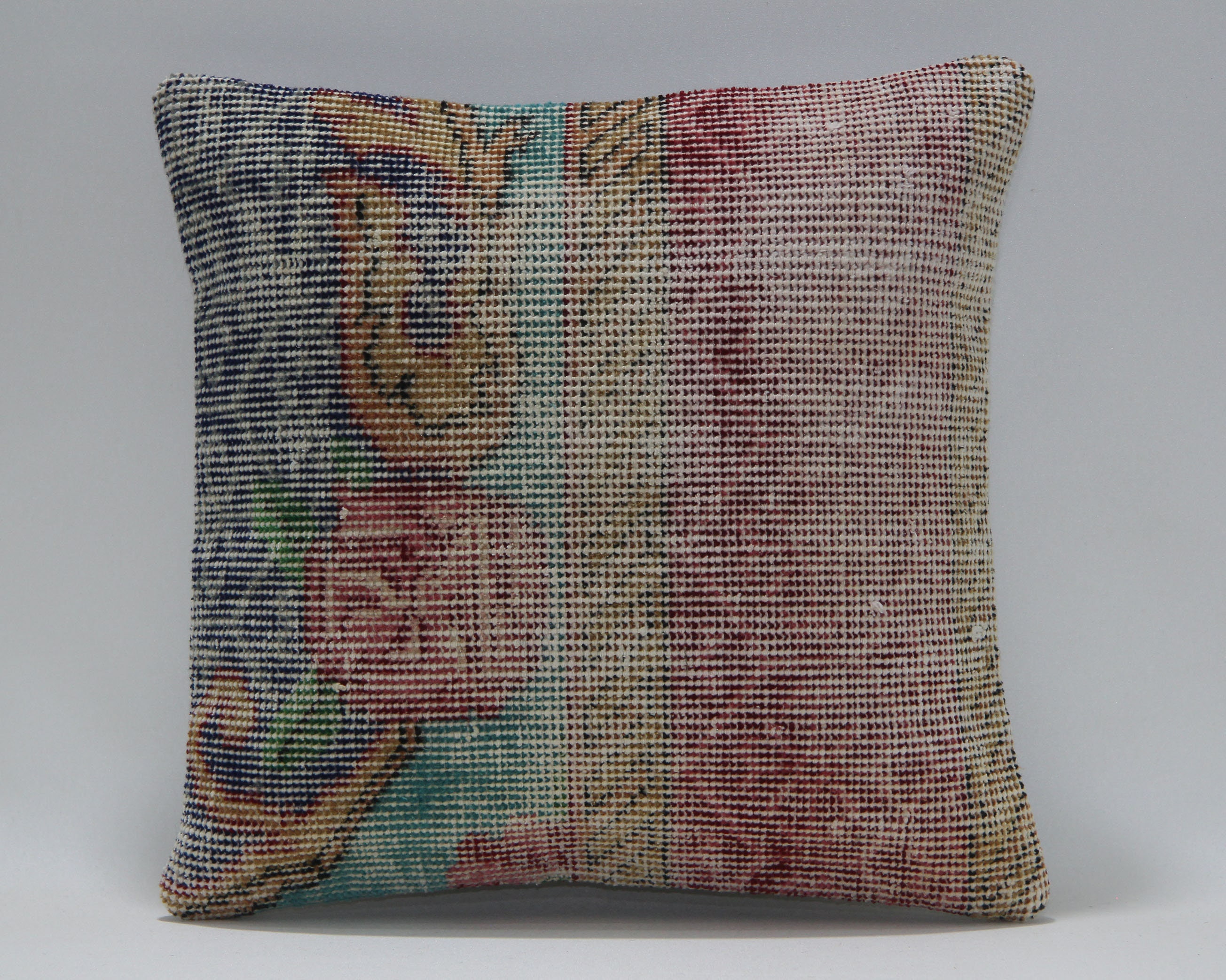 Magaschoni throw new arrivals