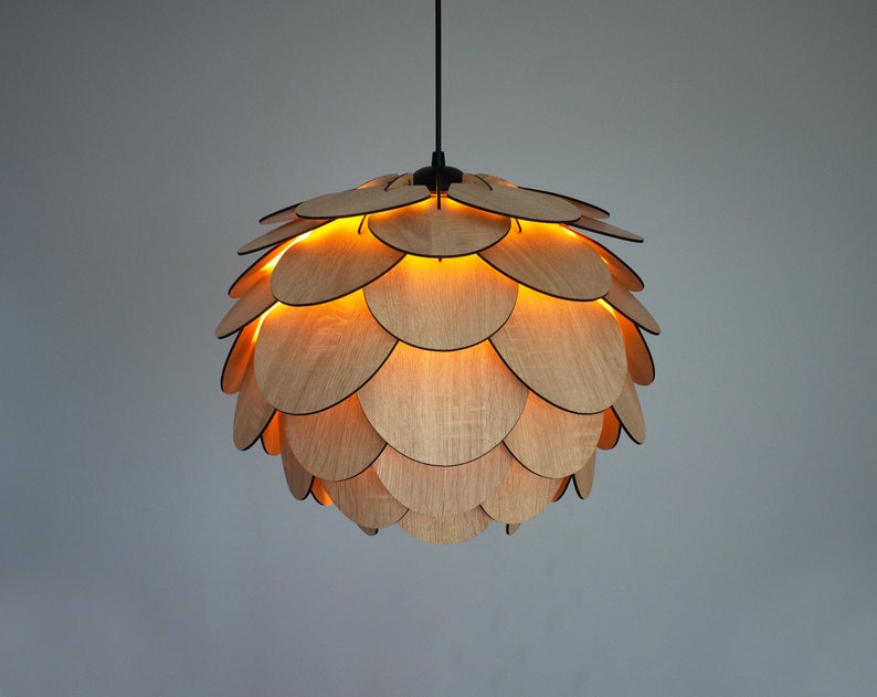 Houten kroonluchterlamp met ronde vorm Moderne houten hanglamp Eetkamer en kookeilandlamp Plafondlampkap van dennenappel afbeelding 1