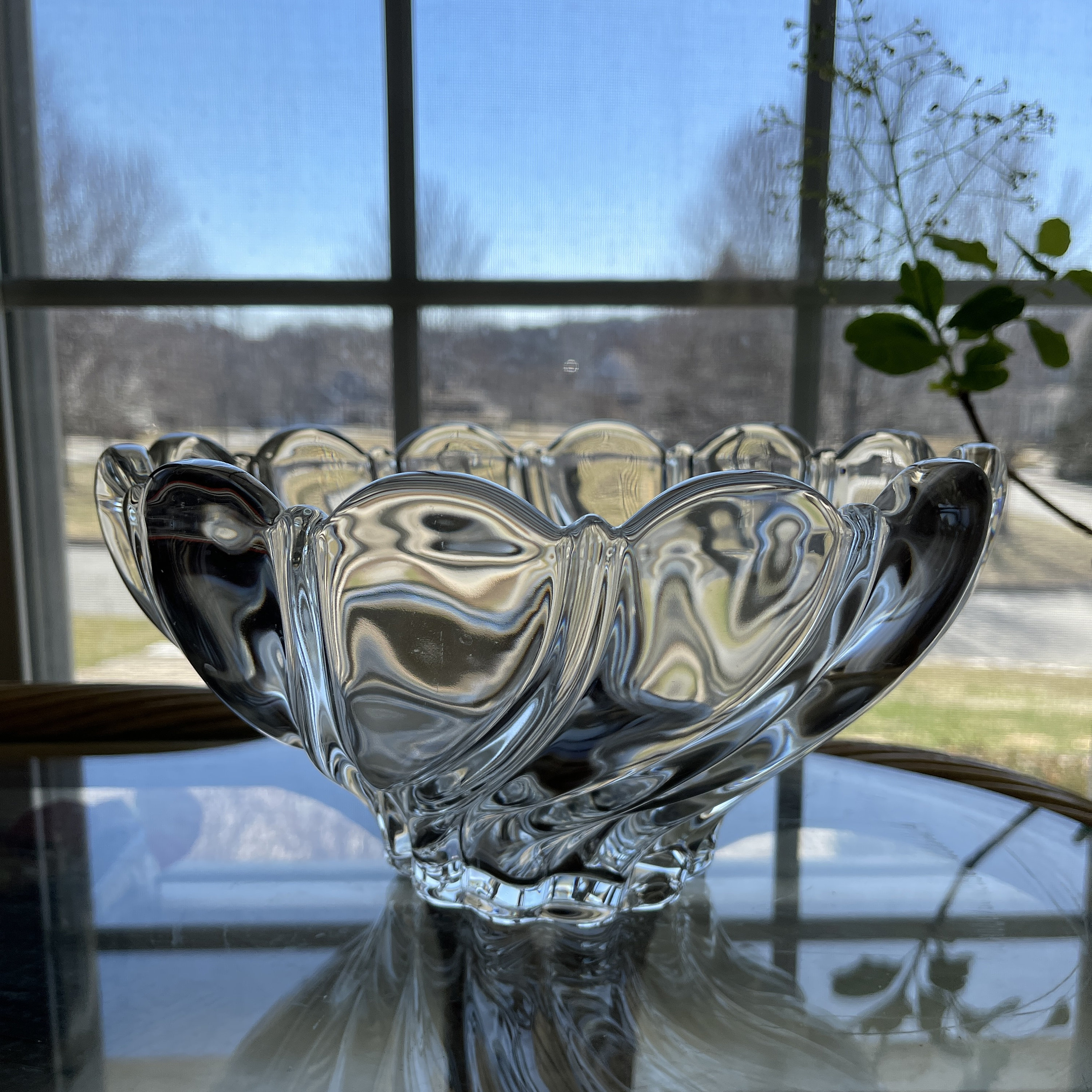 Vintage Mikasa Large Peppermint Swirl Bowl; Crystal Clear Heavy