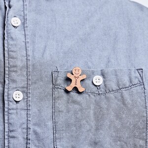 Gingerbread man pin, wooden brooch for celebration, festival or Christmas image 2