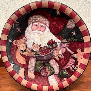 Zertifizierter Internationaler Susan Winget Primitive Dekorativer Weihnachtsmann & Spielzeug Teller 8 &quot;