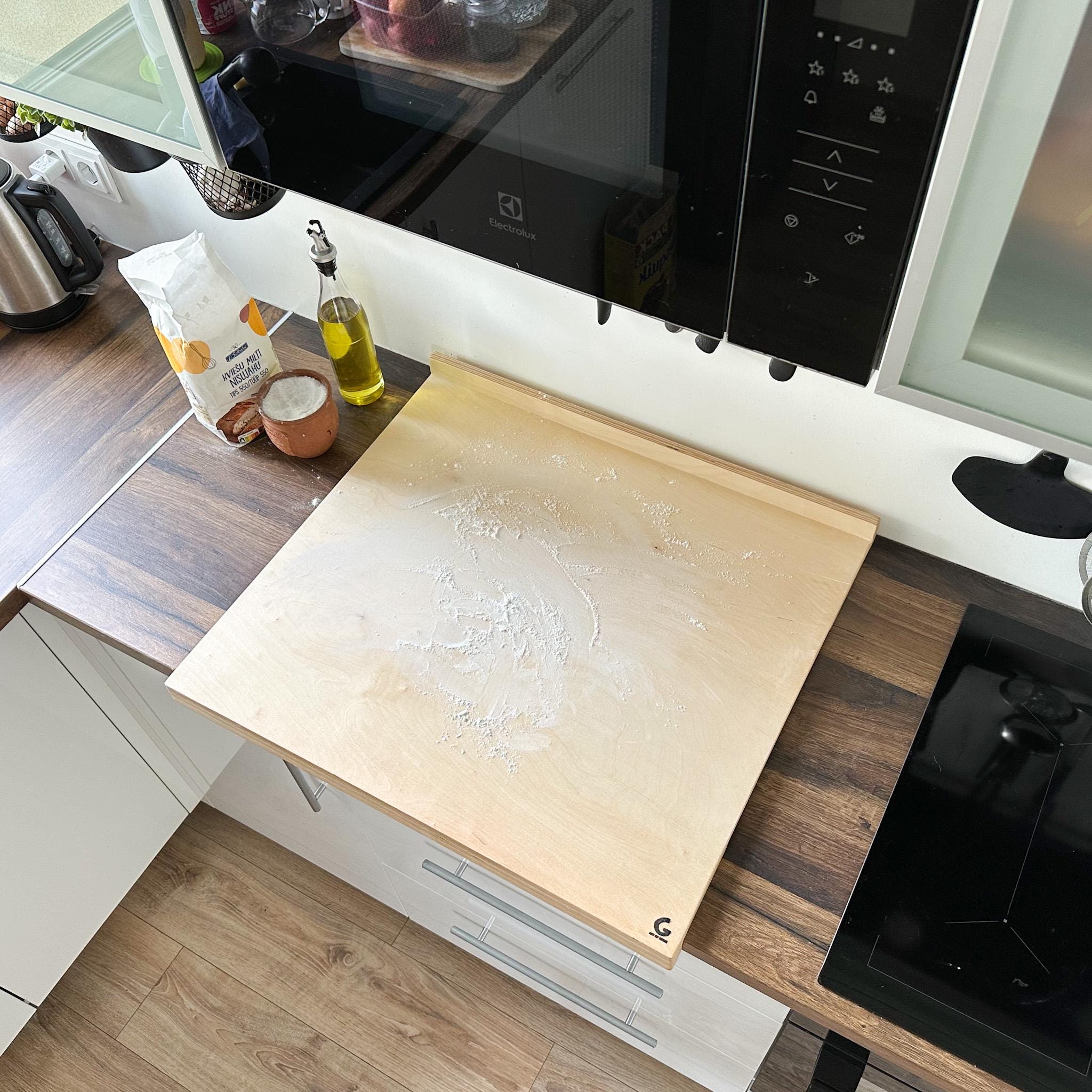 TMK Piastra Coprifornelli In Vetro Temperato 60x52 Cm - Paraschizzi E Tagliere Decorativo Per Piani A Induzione Ed Elettrici, Motivo Città Bianco