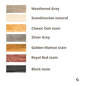 Puede incluir: Una paleta de colores que muestra muestras de tinte para madera. Las muestras incluyen Weathered Grey, Scandinavian natural, Classic Oak, Silver Grey, Golden Walnut, Royal Red y Black. El texto etiqueta cada color.
