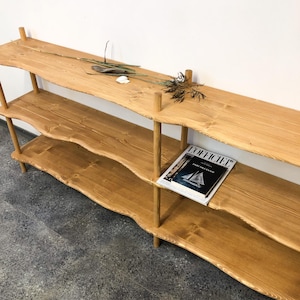 Libreria in legno massello Mensola espositiva Porta libri Mobile Montessori Porta TV Credenza in legno Tavolo consolle Mobili artigianali su misura