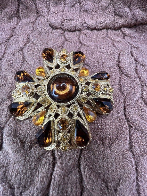 Sphinx Maltese Cross Amber Brooch 9242 Gold Tone … - image 6