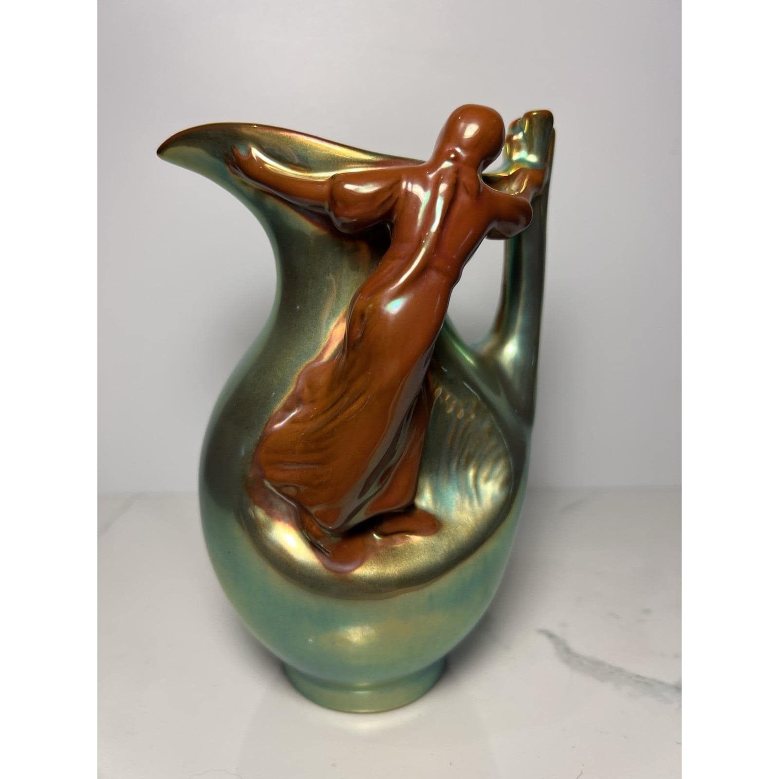 【美品】Zsolnay ジョルナイ 花瓶 金彩装飾 ハンガリー製 アンティーク調 美品】Zsolnay ジョルナイ 花瓶 金彩装飾 ハンガリー製 アンティーク調