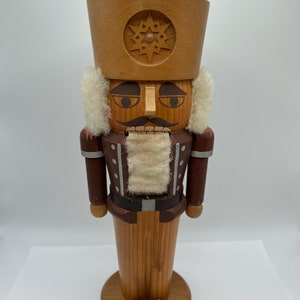 Vintage German Erzgebirgische Volkunst Wooden Snowflake Nutcracker Soldier