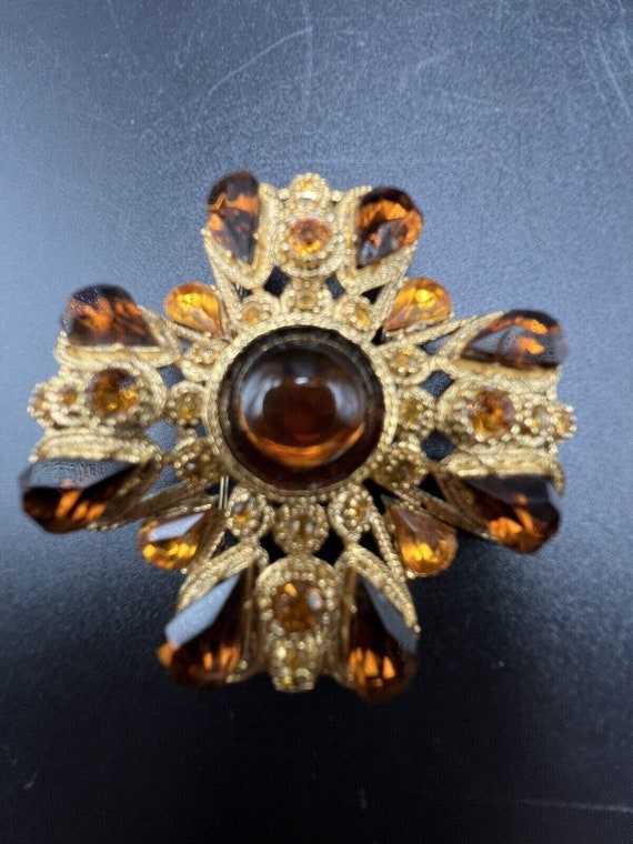 Sphinx Maltese Cross Amber Brooch 9242 Gold Tone … - image 9