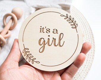 Pregnancy Announcement Gender Reveal Baby Arrival Sign Double-Sided Wooden Plaque Decorations Baby Gift Sign New Baby Photo Prop Plaque