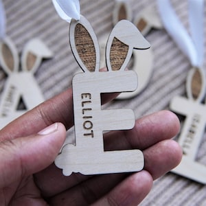 Personalisierte Osterkorb Geschenkanhänger Namensschilder Holzhase Anfangsgeschenketiketten Kinder Kinder Namensschilder Favor Geschenkanhänger für Ostern Tags