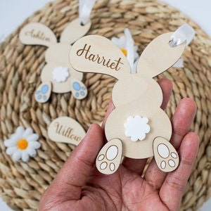 Etichetta regalo personalizzata per cestino di coniglietto pasquale Etichetta con nome Etichetta regalo in legno per coniglietto Etichette regalo per Pasqua Etichette per bambini Etichette con nome per bambini Favore