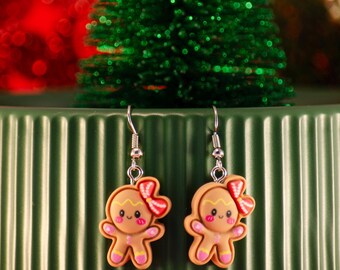 Pendientes navideños de niña de jengibre, ganchos de plata de ley