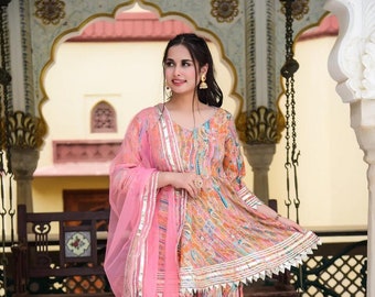 Tissu rayonne Kurti pour femmes imprimé et ensemble Kurti Work Kurti Sharara avec Dupatta pour son mariage