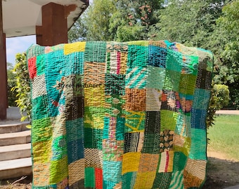 Edredón Kantha de patchwork bohemio hecho a mano: manta vintage de algodón indio, colcha bohemia acolchada reversible