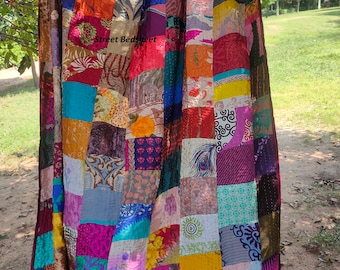 Edredón Kantha vintage hecho a mano: colcha de patchwork bohemia