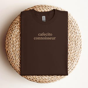 Latina Coffee Shirt Regalo para Esposa TShirt Womens Shirt Graphic Tee Gift for Cafecito Lover Coffee Connoisseur Shirt Mama Day Gift