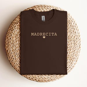 Cute Latina Mamá Tshirt Regalo Para Madrecita Spanish Mommy  Gift for Madre Regalo Shirt Latina Mom Minimalist Tee Latina Graphic Tee