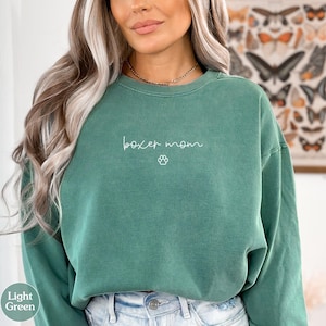 Boxer Mom Sweatshirt, Boxer Dog Mom Gift, Dog Mom Sweatshirt, Boxer Dog Owner Gift, Boxer Mom Shirt, Boxer Lover Gifts, Comfort Colors®