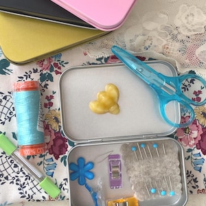 Pocket Pal Sewing Kit: Grab 'n' Go Travel Size Sewing Kit with Tools for Sewing Supply, Gift Idea, Mending, Hand Sewing