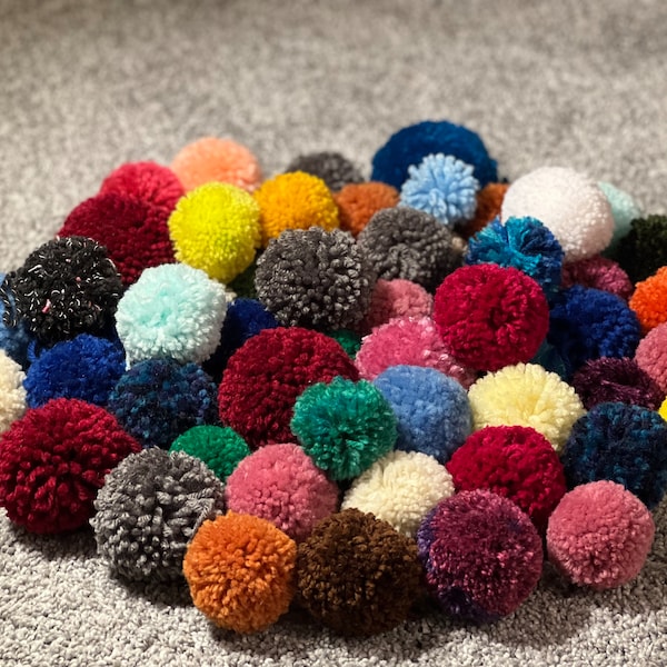 Yarn Pom Poms, Mixed Colored Pom Poms, Handmade DIY Craft Supplies, Christmas Decorations, Christmas Ornament, Part Crafts, Keychain