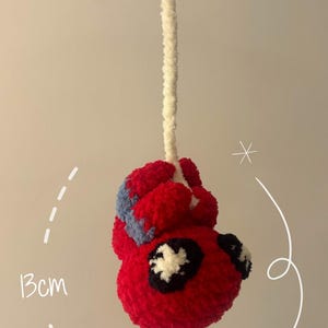 Modello 3 in 1 di Spidey Kids (Ragno - Gwen - Morales) da appendere a una rete per auto o come decorazione. Spagnolo e inglese. Articolo digitale.