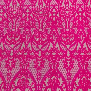 Luxe damastontwerp met iriserende pailletten op 4-way stretch mesh-stof-bal-Verkocht op maat gesneden. Fel neonroze