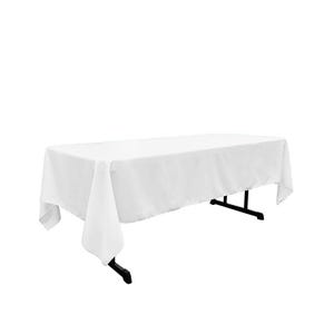 Puede incluir: Mantel de mesa rectangular blanco drapeado sobre una mesa con patas de metal negro.