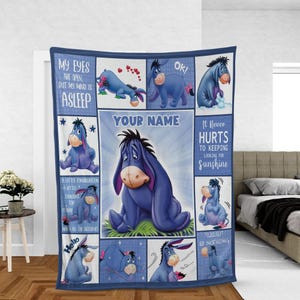 Personalisieren Sie Disney Winnie The Pooh Eeyore Decke, Name Sherpa Throw für Kinder, Geburtstagsgeschenk, Babyparty, Geschenk für Jungen und Mädchen
