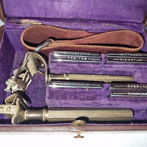 Mulcuto shaving set from Solingen 1920s blades for every day very good condition very rare Rare