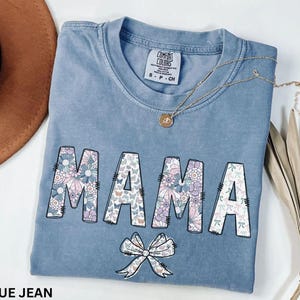Comfort Colors® Mama Sweatshirt For Mothers Day Gift From Daughter,Floral Mom Sweatshirts Birthday Gift For Her,Baby Shower Gift for New Mom