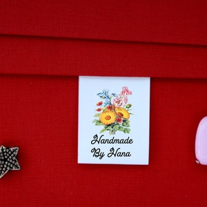 2,75x1,96inc 1000pcs, conjunto de etiquetas de satén personalizado patrón de flores a todo color, ETIQUETAS DE COSTURA, etiquetas dobladas, etiquetas de edredón personalizadas, etiquetas de edredón de bebé