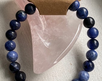 Pulsera elástica de sodalita hecha a mano / Cuentas de piedras preciosas azules naturales, diseño minimalista unisex