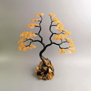 Bonsai artesanal em pedra, nas cores preto e dourado antigo, ideal para presentear homens, perfeito para casamentos e como decoração de casa.