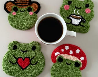 Grazioso sottobicchiere Punch Needle Frog, sottobicchiere Cowboy Frog, sottobicchiere fatto a mano a tema foresta, regalo Punch Needle Frog con caffè