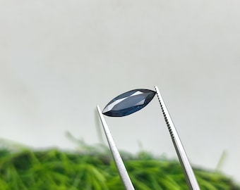 Top quality Natural Blue Sapphire Gemstone: Marquise Cut, 2.10 Carats
