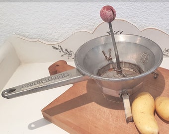 Ancien Moulin à Légumes "Moulinette" - Presse-purée Vintage En Métal Et Bois - Années 20-40