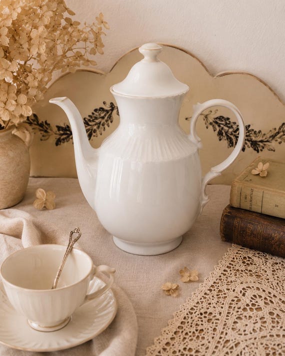 Winterling Marktleuthen Bavaria Kaffeekanne aus weißem Porzellan, Deckel