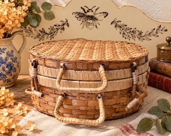Vintage Wicker Shell Basket, Boho Rattan Suitcase Basket, Retro Storage Basket for Beach or Picnic