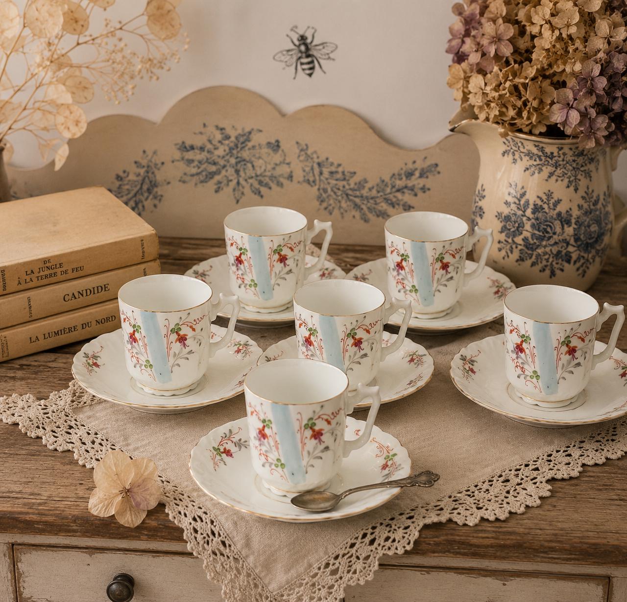 Kaffeeservice aus Limoges-Porzellan, 6-teilig – Fuchsia, Burgunderrot, Pastellblau – Shabby Chic Vintage