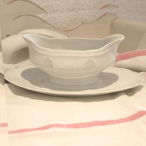 Molheira vintage em porcelana de Limoges, rara molheira branca.