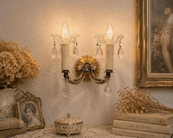 Vintage Doppelwandleuchte aus Messing und Glas, Kristallkerzenhalter und -anhänger, Barockstil