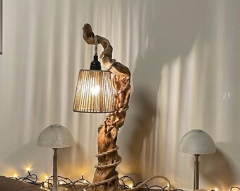 Lámpara de madera de raíz