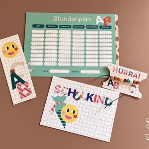 Conjunto "Aluno": horário (ambos os lados), cartão postal, marcador de livro e pulseira de letras, matrícula escolar, cone escolar, dia escolar, presente