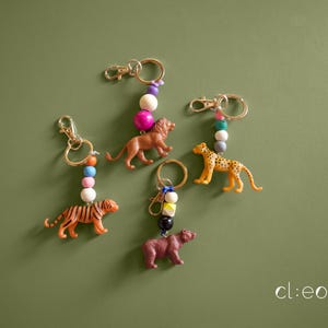 Keychain/backpack pendant/hangie, colorful, animal, bear, tiger, lion, cheetah, wooden beads, school enrollment, school cone, gift, birthday
