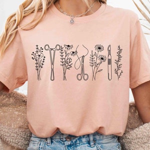 Surgical Tech Shirt, Floral Surgical Nurse T-Shirt, Doctor Plastic Surgeon Gifts, Surgery Medical School Student Graduation Gift Shirt
