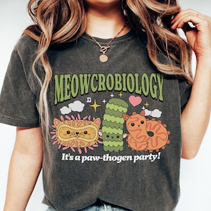 Funny Microbiology Shirt, Lab Science Virology Cell Biology Tshirt, Microbiologist Medical Med School T-shirt, Physician Assistant Gifts