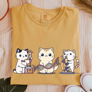 Funny Cat Science Teacher Shirt, Chemistry MLT Medical Laboratory Science PhD Graduation Gifts, Microbiology DNA Molecular Biology T-Shirt